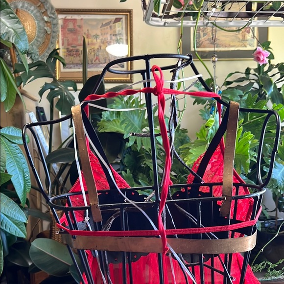 Red Lace Lingerie Set with Sheer Robe. - Picture 5 of 6